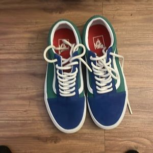 Yacht club Vans